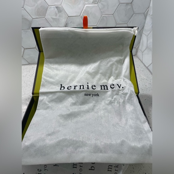 Bernie Mev Womans NIKKI Comfort SlipOns Sz 7.5 Knit Ballet Flats Light Gray NEW - Picture 11 of 12